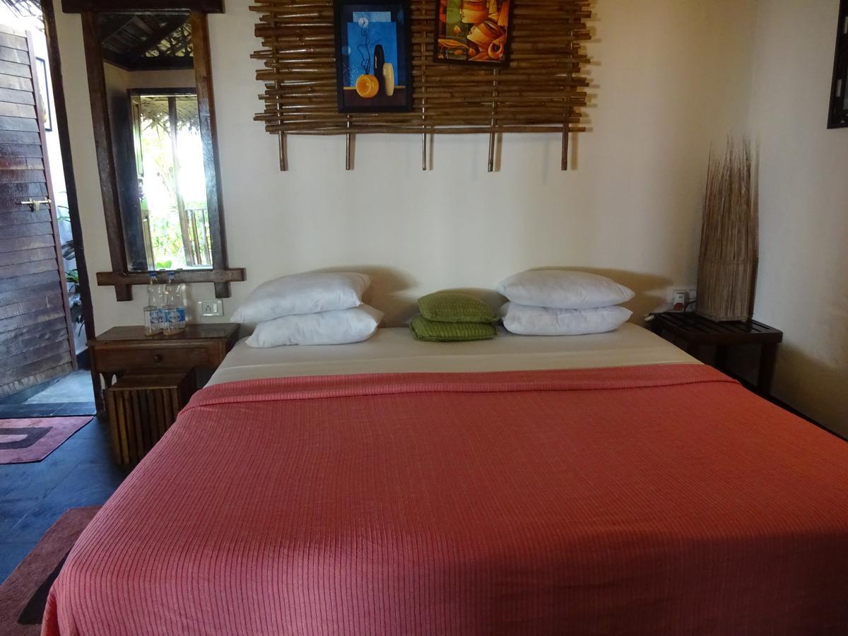 Agonda White Sand Hotel ภายนอก รูปภาพ