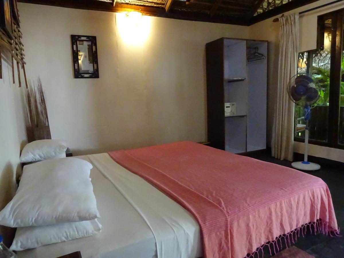 Agonda White Sand Hotel ภายนอก รูปภาพ