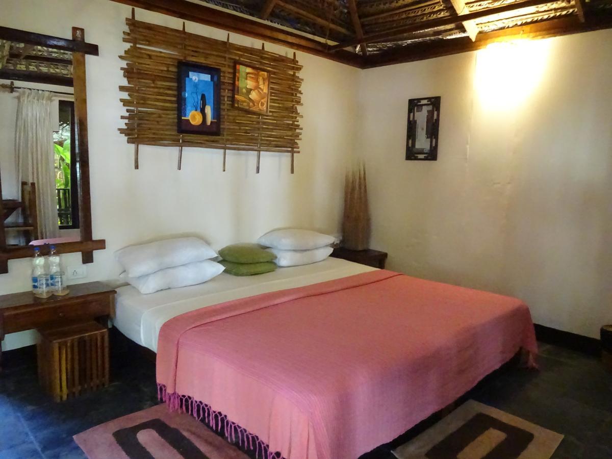 Agonda White Sand Hotel ภายนอก รูปภาพ