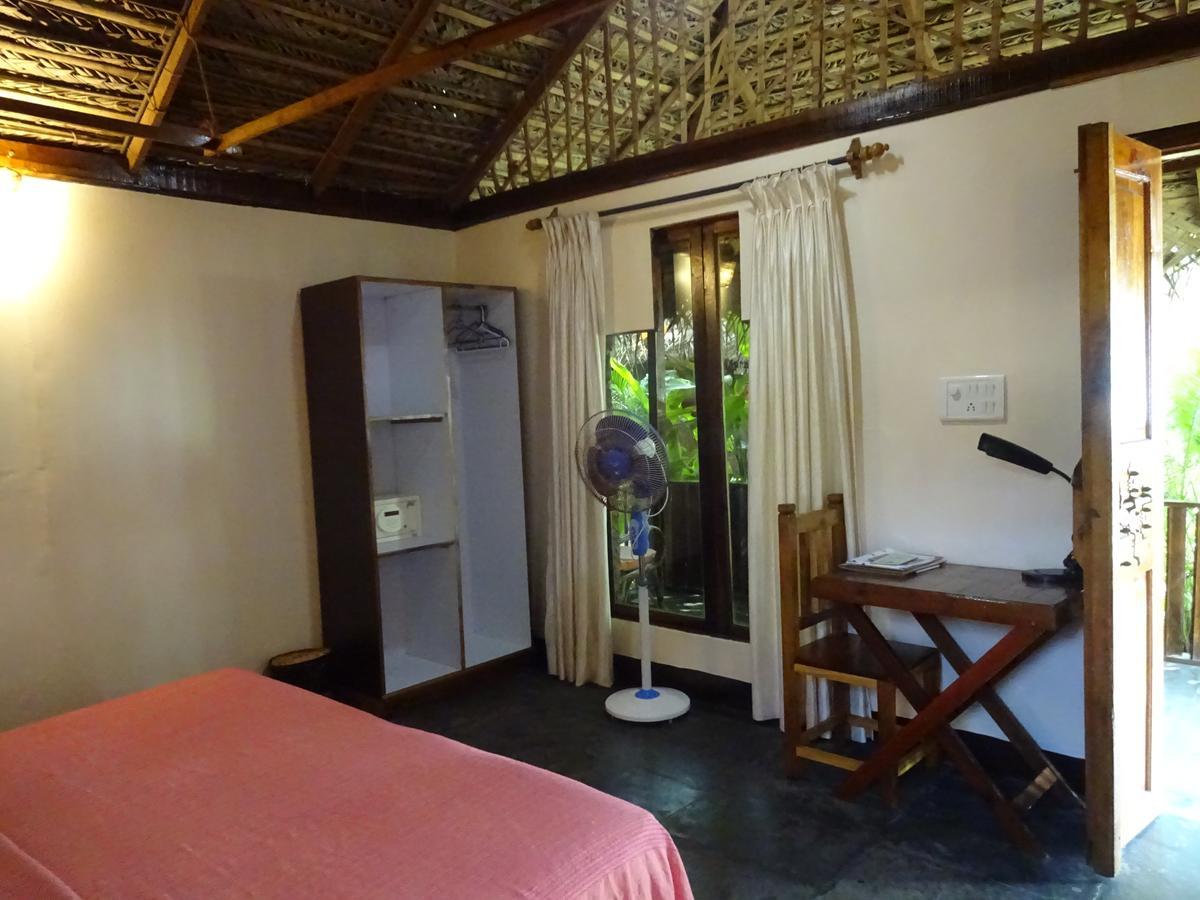 Agonda White Sand Hotel ภายนอก รูปภาพ
